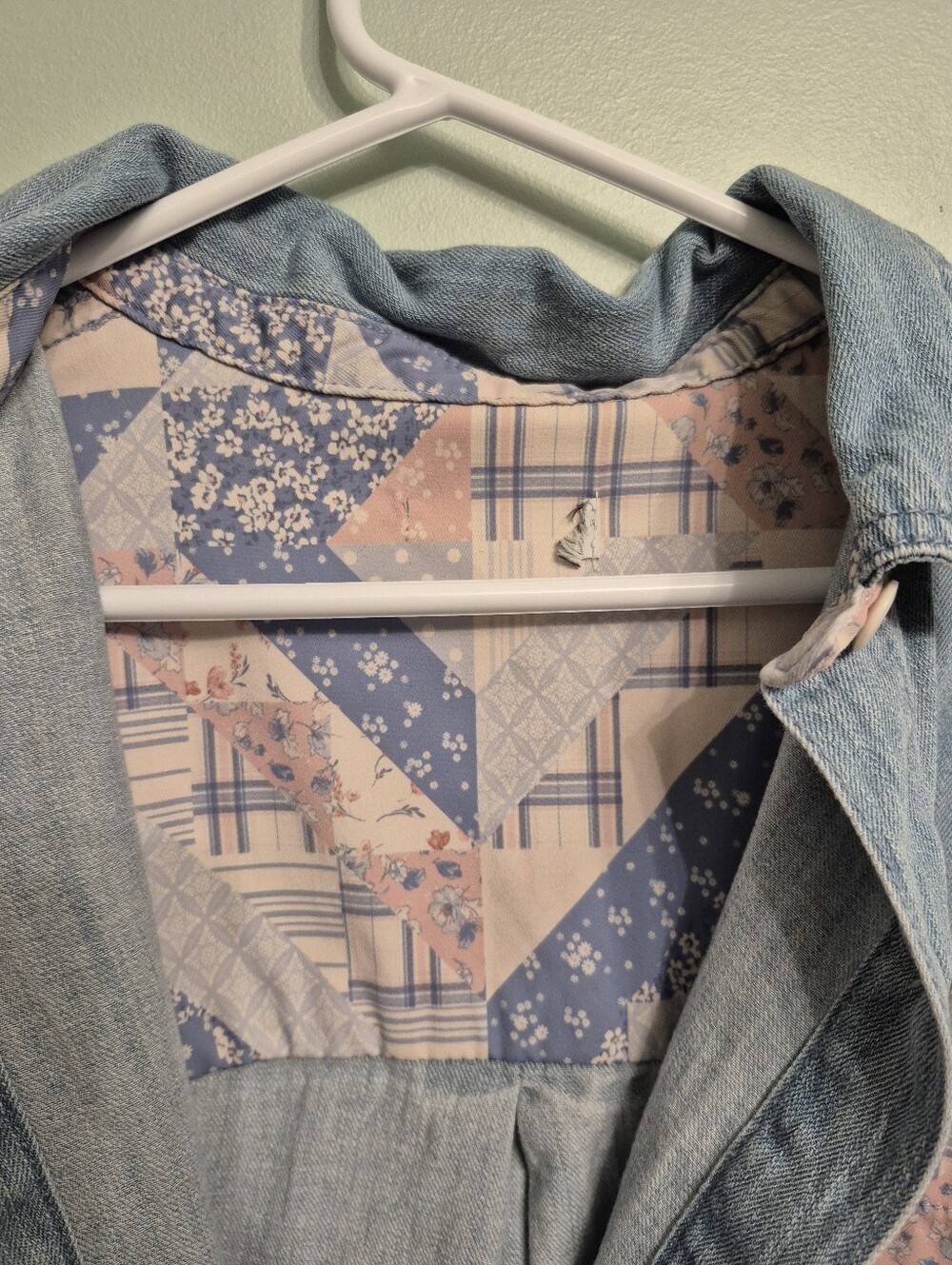 Women's Light Blue Denim Chambray Patchwork Quilt Yoke Button Up Shirt Size M/L - Picture 7 of 7